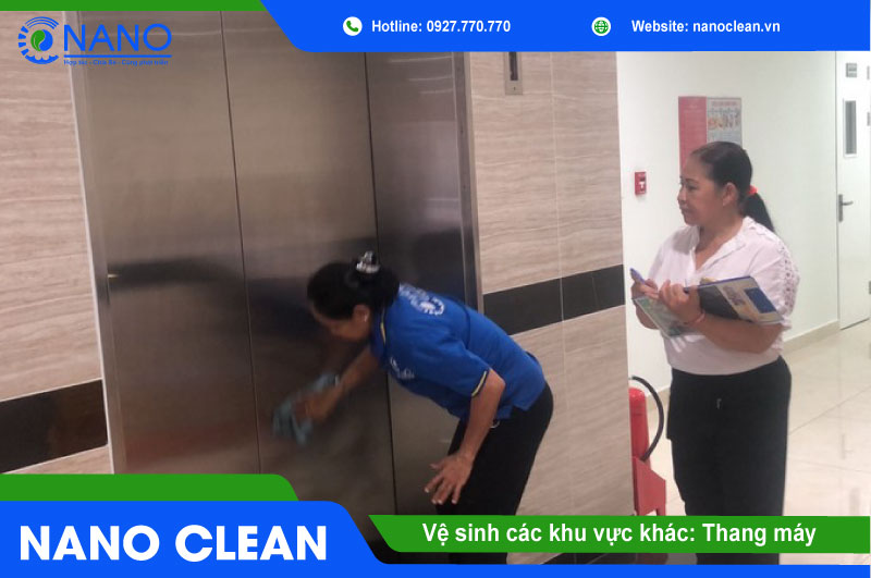Vệ sinh các khu vực khác: Thang máy
