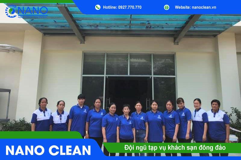 Đội ngũ tạp vụ khách sạn đông đảo